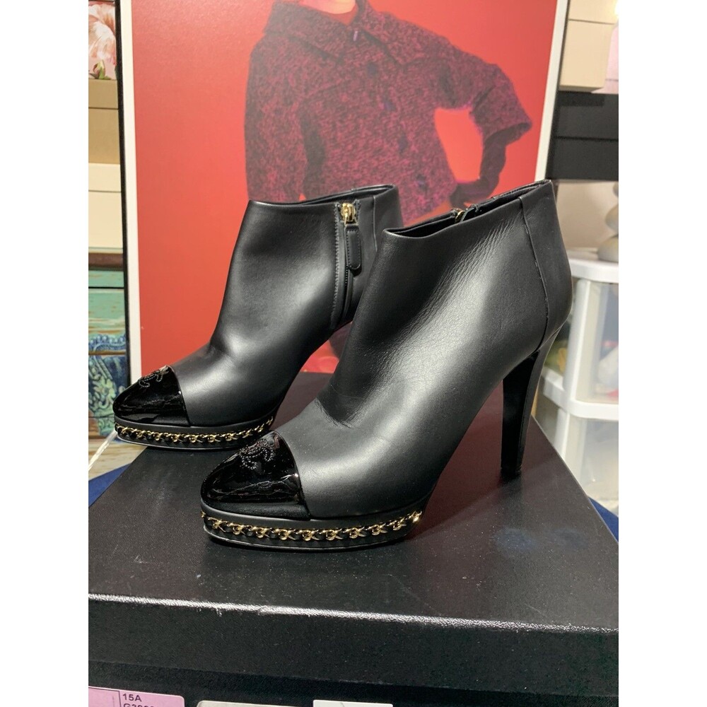 CHANEL short boots, authentic, black with gold accent chain Logo size 38 - 8